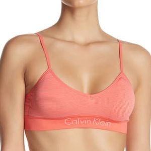 NWT Calvin Klein lightly lined bralette